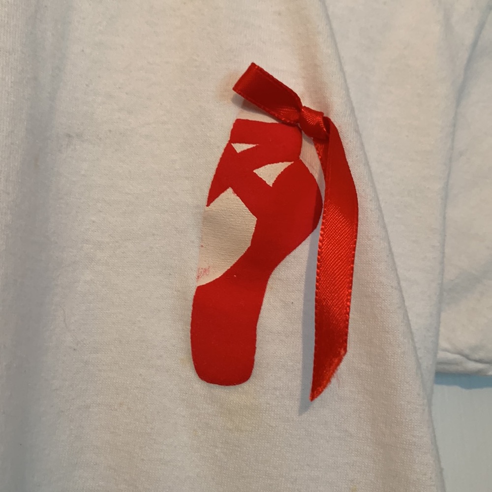 Girls OS/12-16 Pointe Shoe Cropped T-shirt